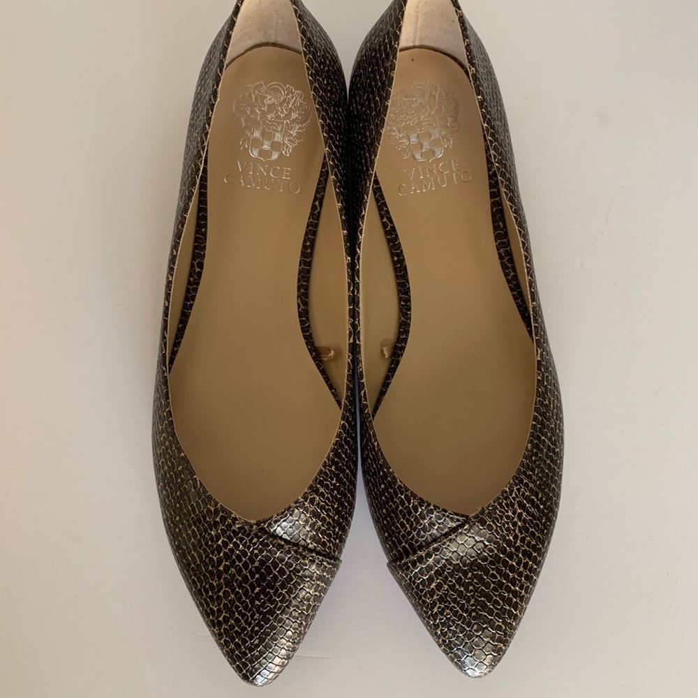 ❌SOLD❌Vince Camuto Faux Snake Skin Flat NWOT